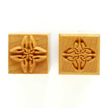 stamp-clay-pottery-celticknot