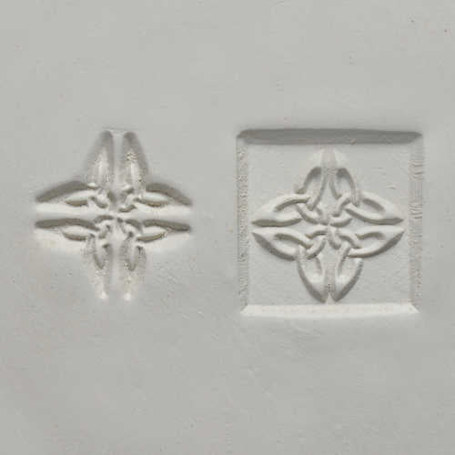 MEDIUM SQUARE STAMP - CELTIC KNOT